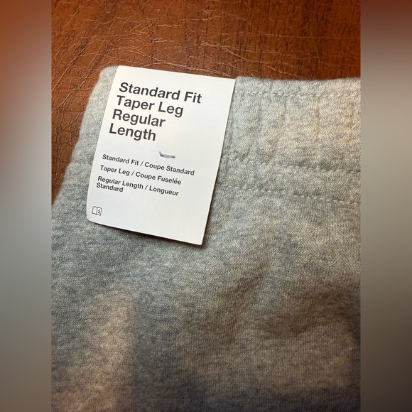 Nike Men's Club Joggers - Picture 9 of 10